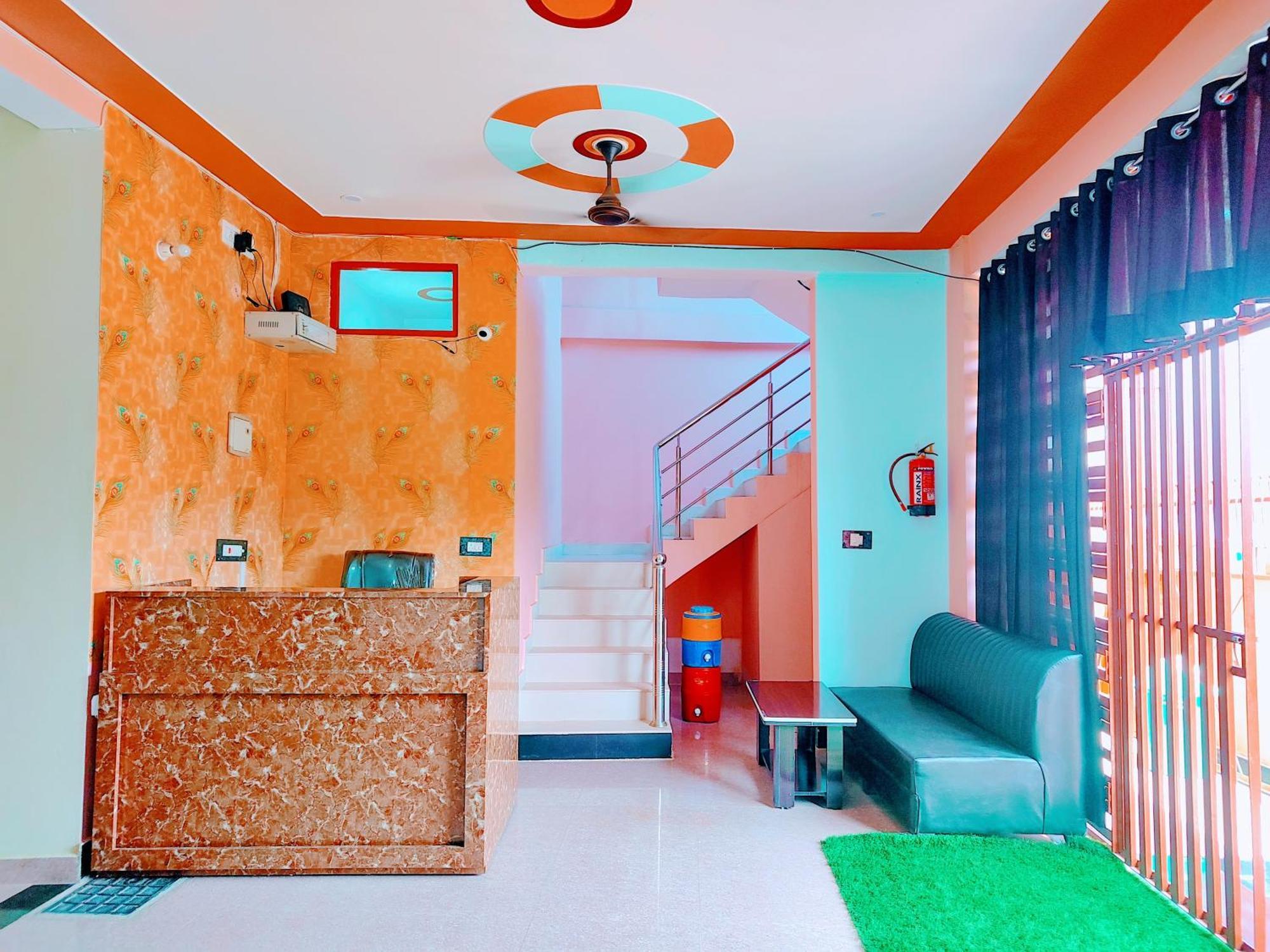 Hotel Raghukul Ayodhya Ngoại thất bức ảnh