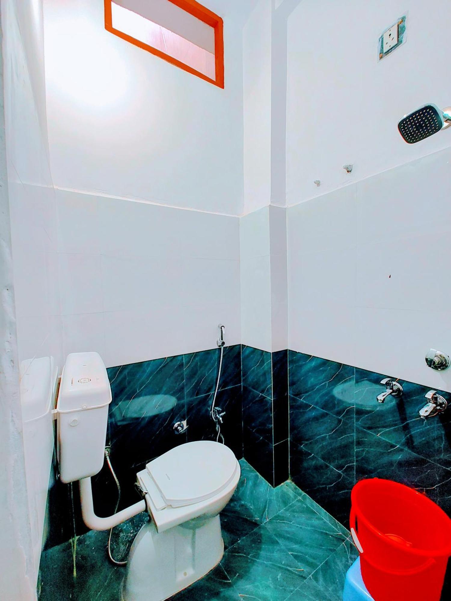 Hotel Raghukul Ayodhya Ngoại thất bức ảnh