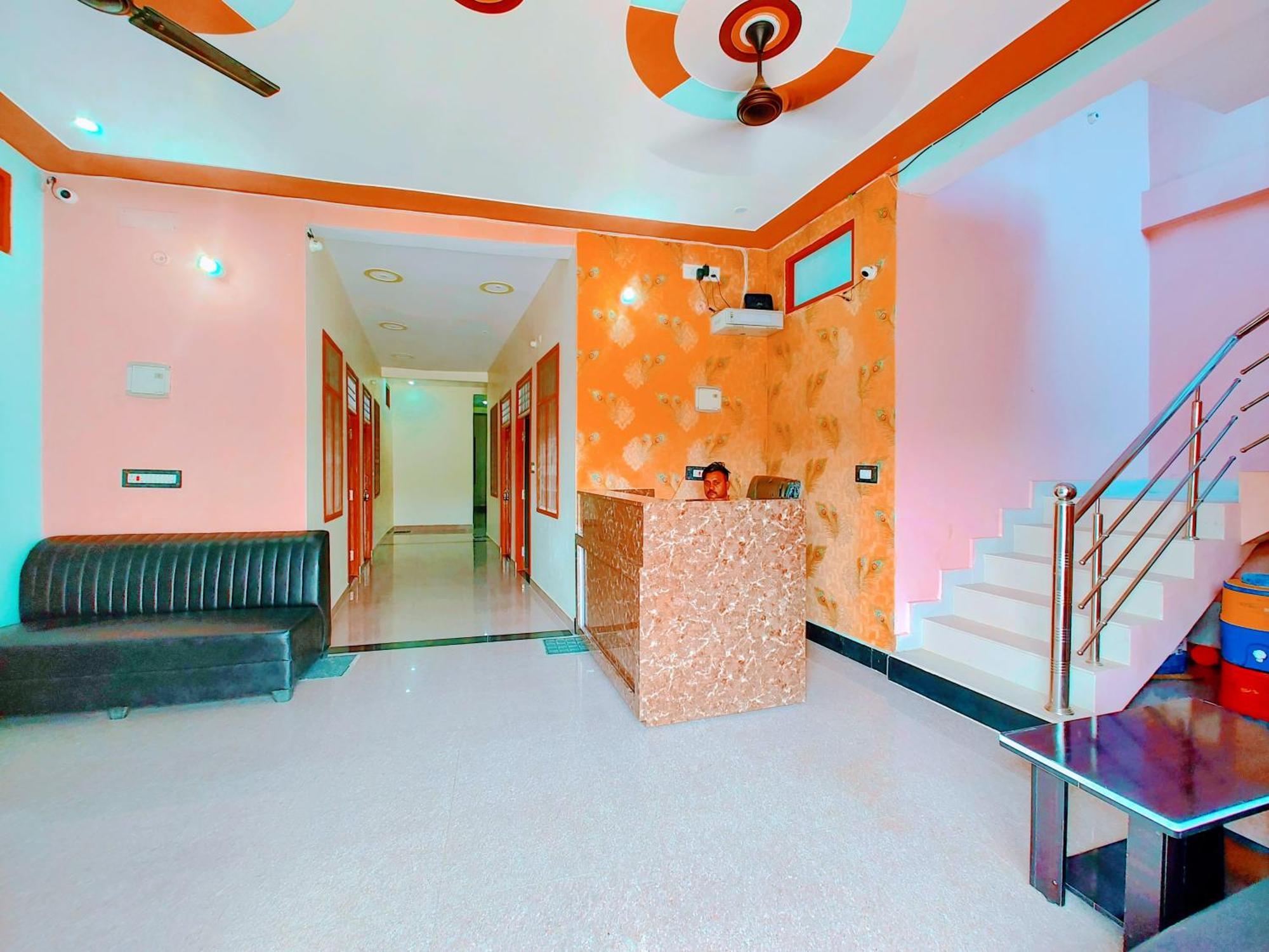 Hotel Raghukul Ayodhya Ngoại thất bức ảnh